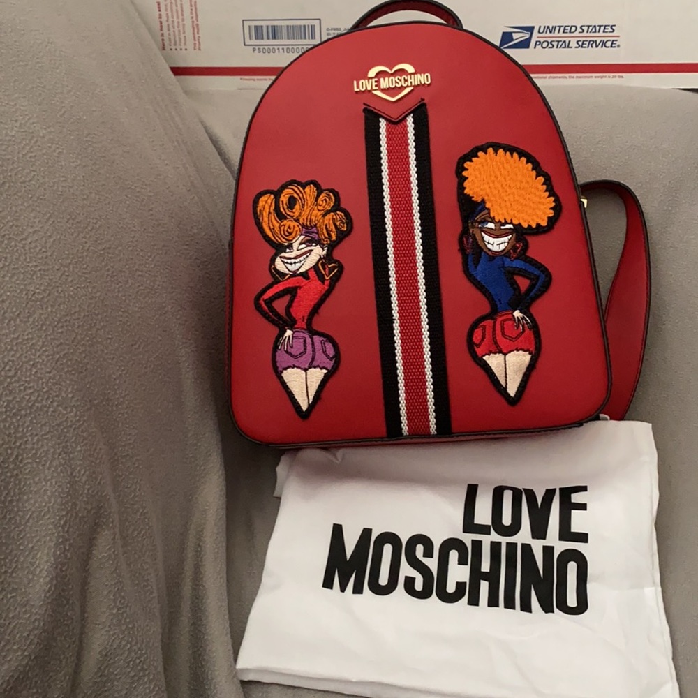 Love Moschino